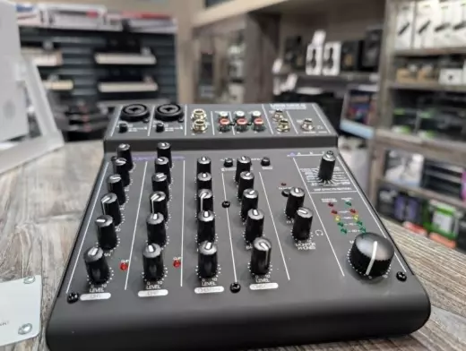 ART Pro Audio - USBMIX6
